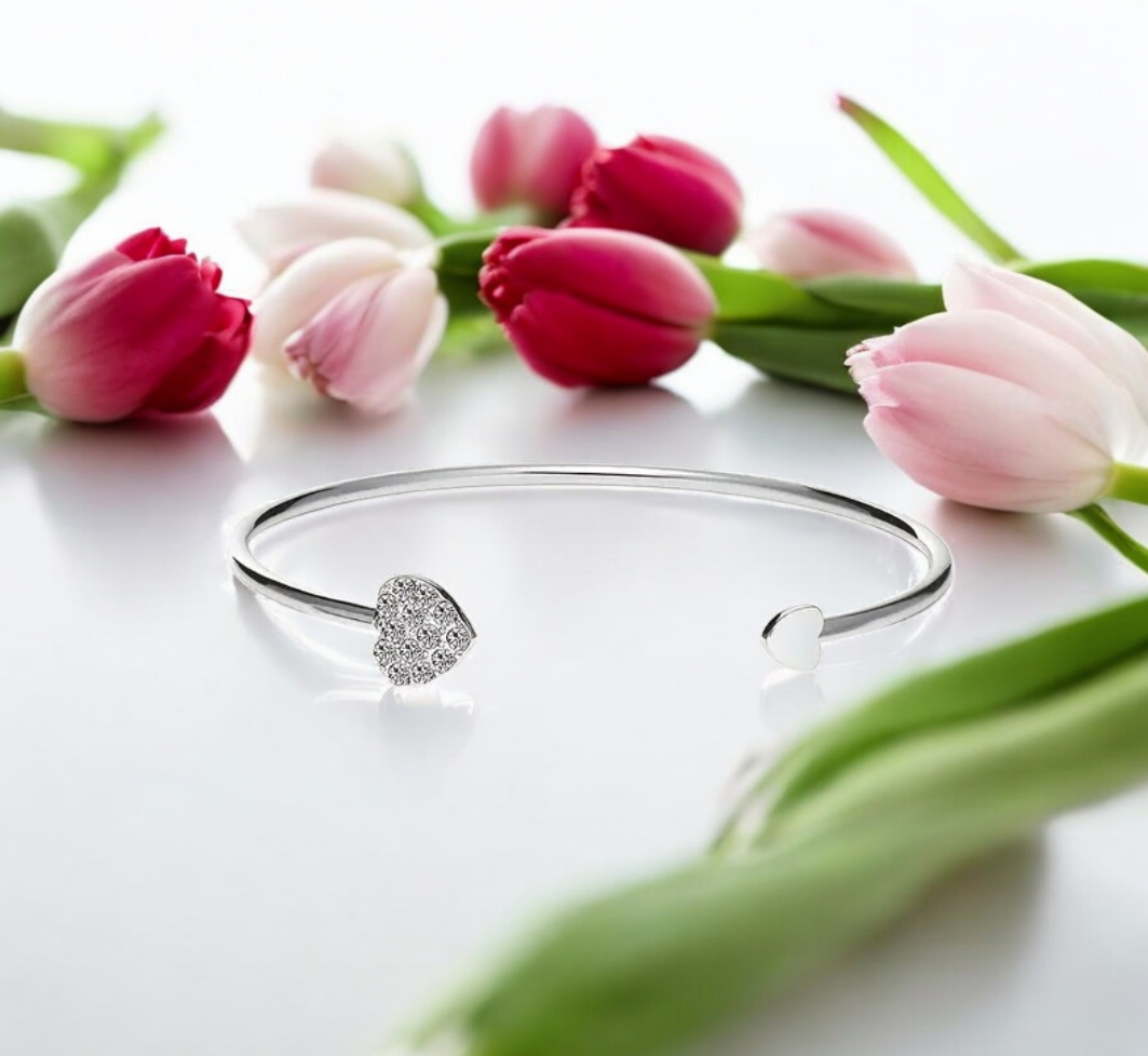 Dupla szíves kristály díszítette karperec Dupla szíves kristály díszítette karperec